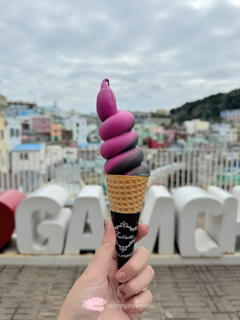 Gamcheon-Village-black-pink-ice-cream