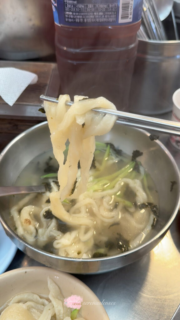 Gwangjang-market-knife-cut-noodle