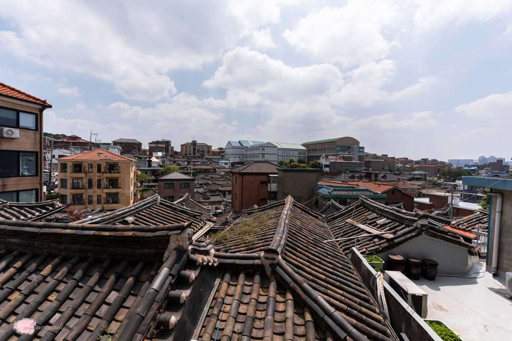 Seoul-Bukchon-Village-rooftop-view