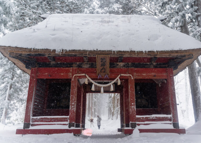 Visiting-Togakushi-Jinja-in-the-winter